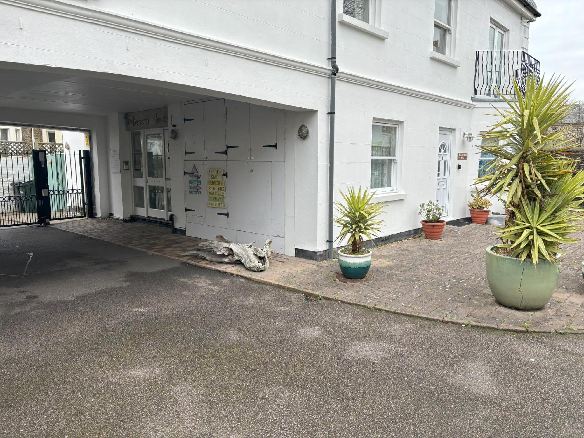 The Beach House Holiday Apartments イーストボーン エクステリア 写真